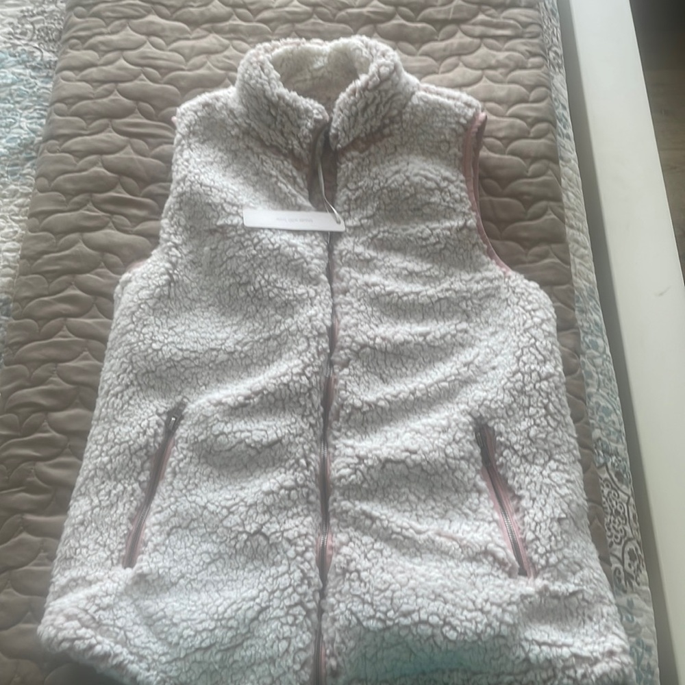Love Tree faux fur vest